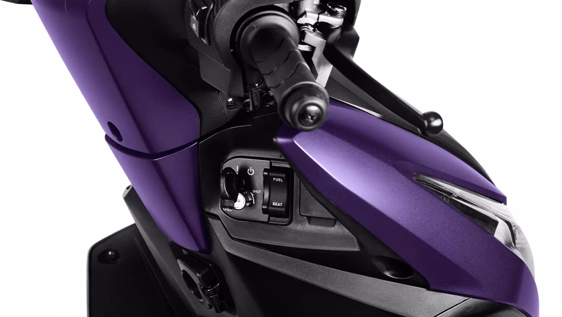 Galeria Fotos Moto Honda Nova Elite 125 Scooter Close Up Botoes Ignicao - 4 de 16